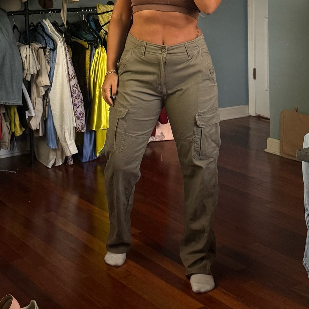 Olive Wrangler Cargo Pants